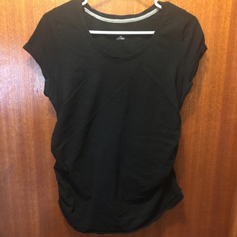 Liz Lange Maternity Black Tee Size L
